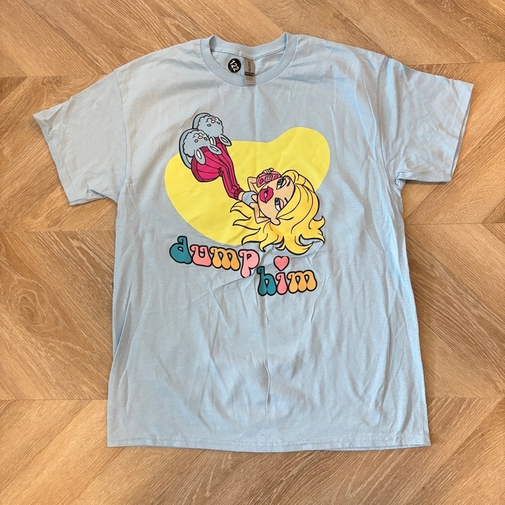 L Light Blue Graphic T-Shirt
